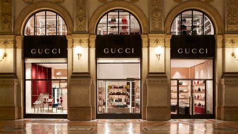 gucci ufficio milano|boutique gucci milan.